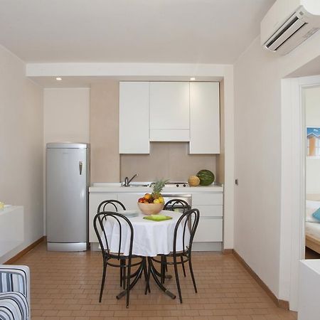 Aris Residence Riccione Habitación foto